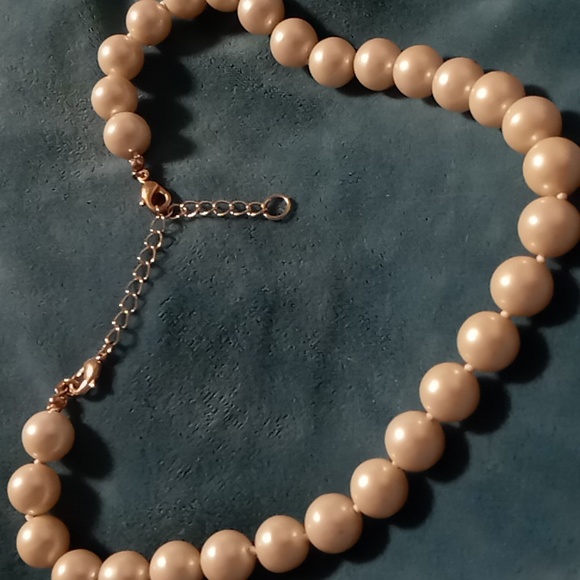 Oversized weighted faux pearl collar necklace 14 + 3 with extender long. - Picture 4 of 4